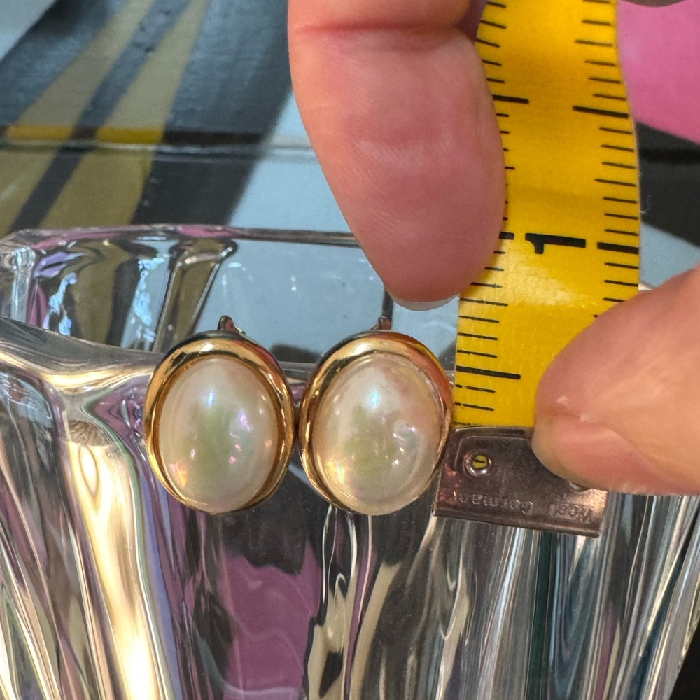 Christian Dior stamped Gold and Faux Pearl Clip Earrings, PRISTINE condi… - Picture 10 of 11